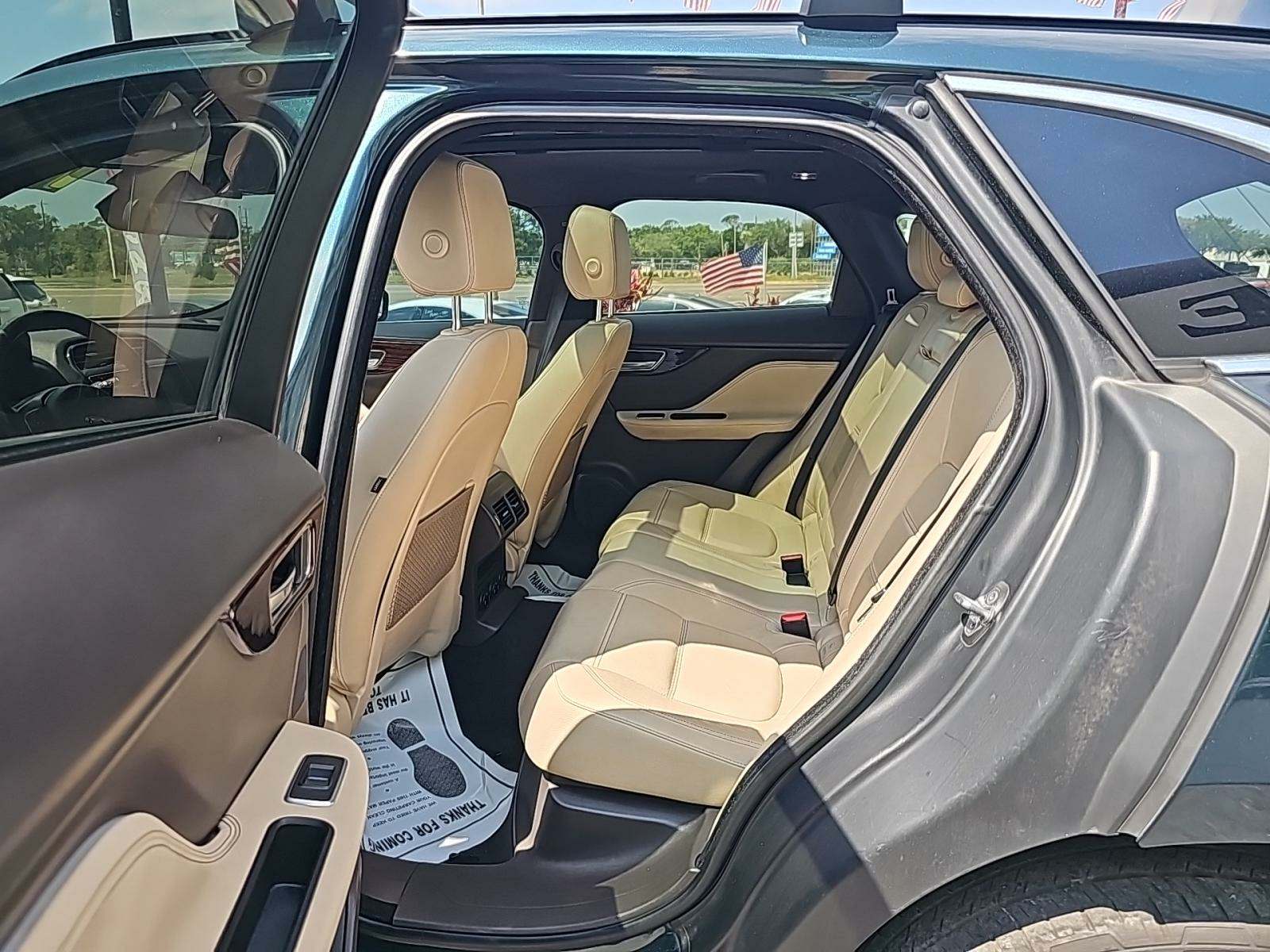 2017 Jaguar F-PACE 35t Prestige AWD