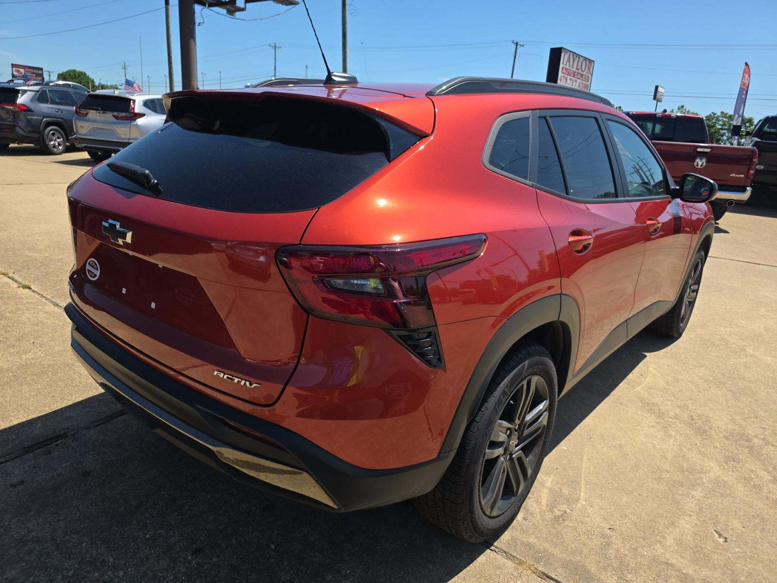 CHEVROLET TRAX - 3
