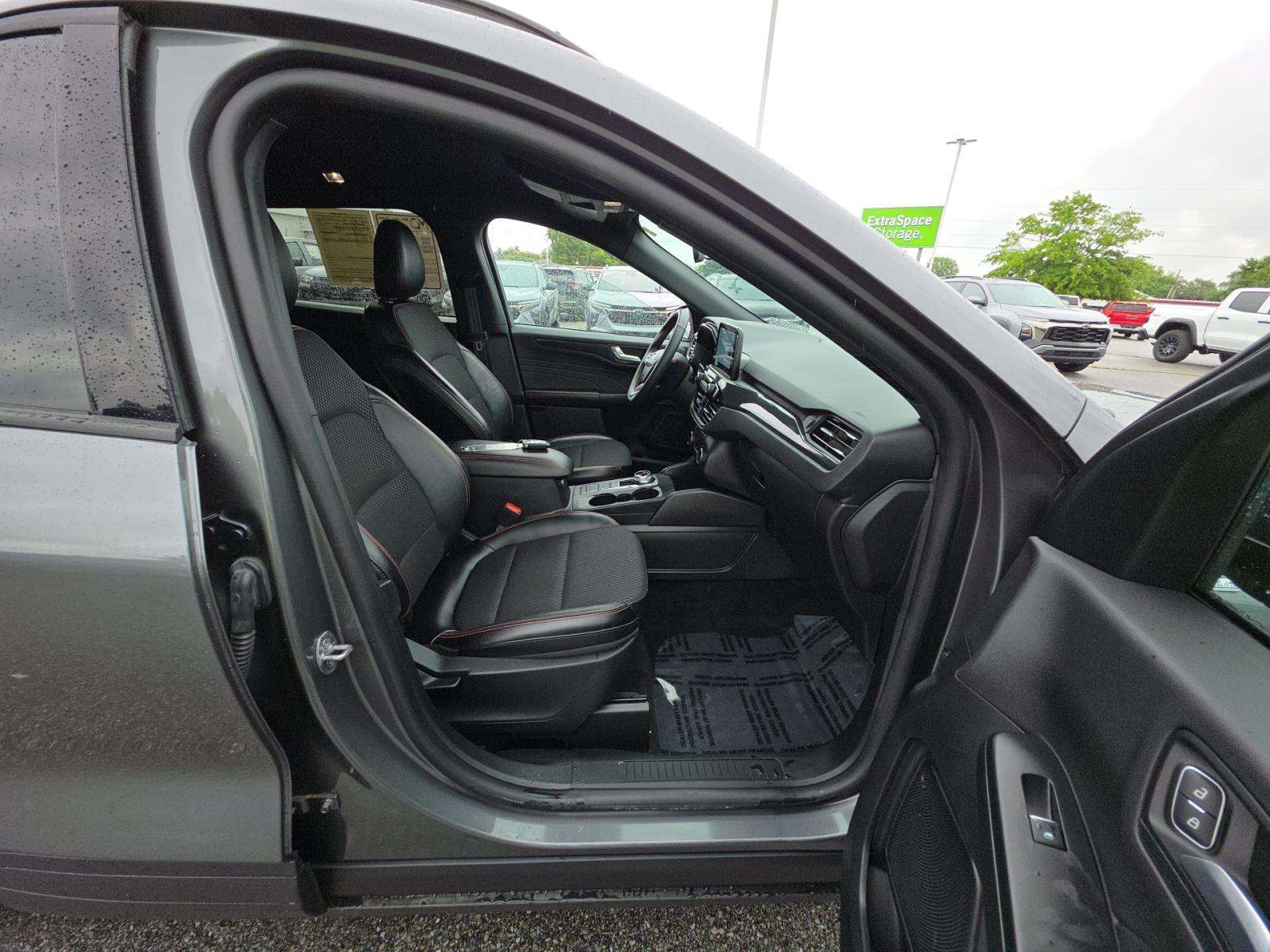 2025 Ford Escape ST-Line FWD
