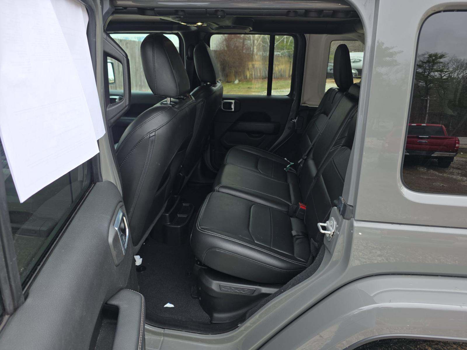 JEEP UNLIMITED 4XE SAHARA - 9