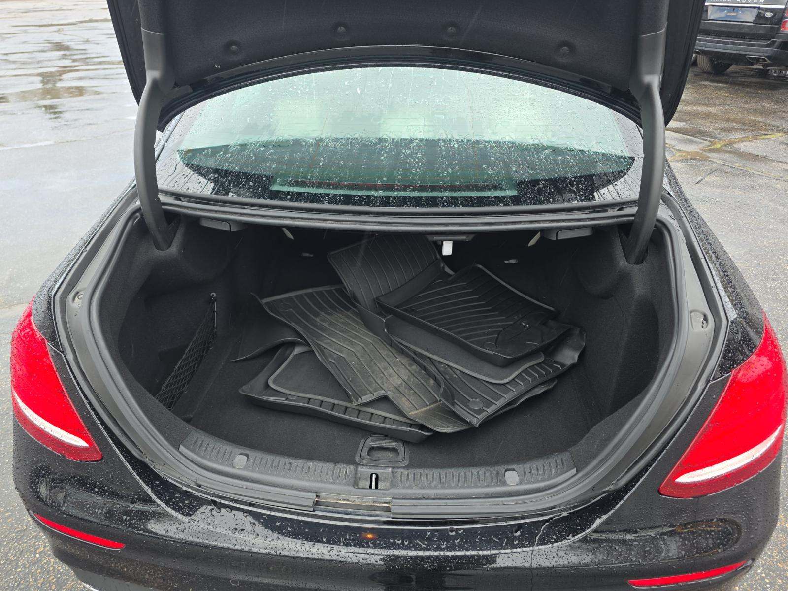 MERCEDES-BENZ E-CLASS - 10