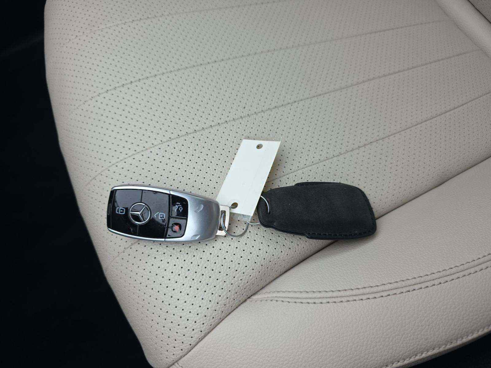 MERCEDES-BENZ E-CLASS - 4