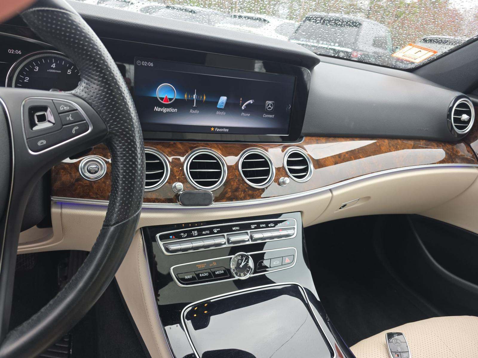 MERCEDES-BENZ E-CLASS - 6