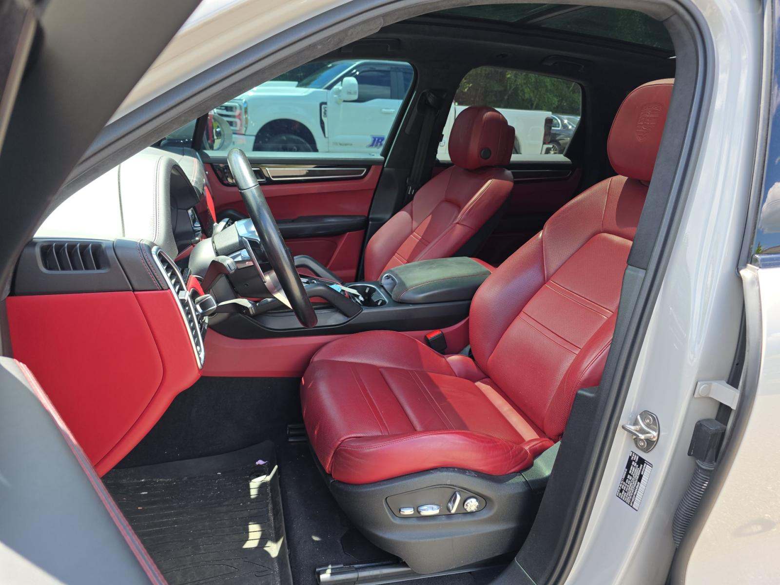 PORSCHE CAYENNE - 2