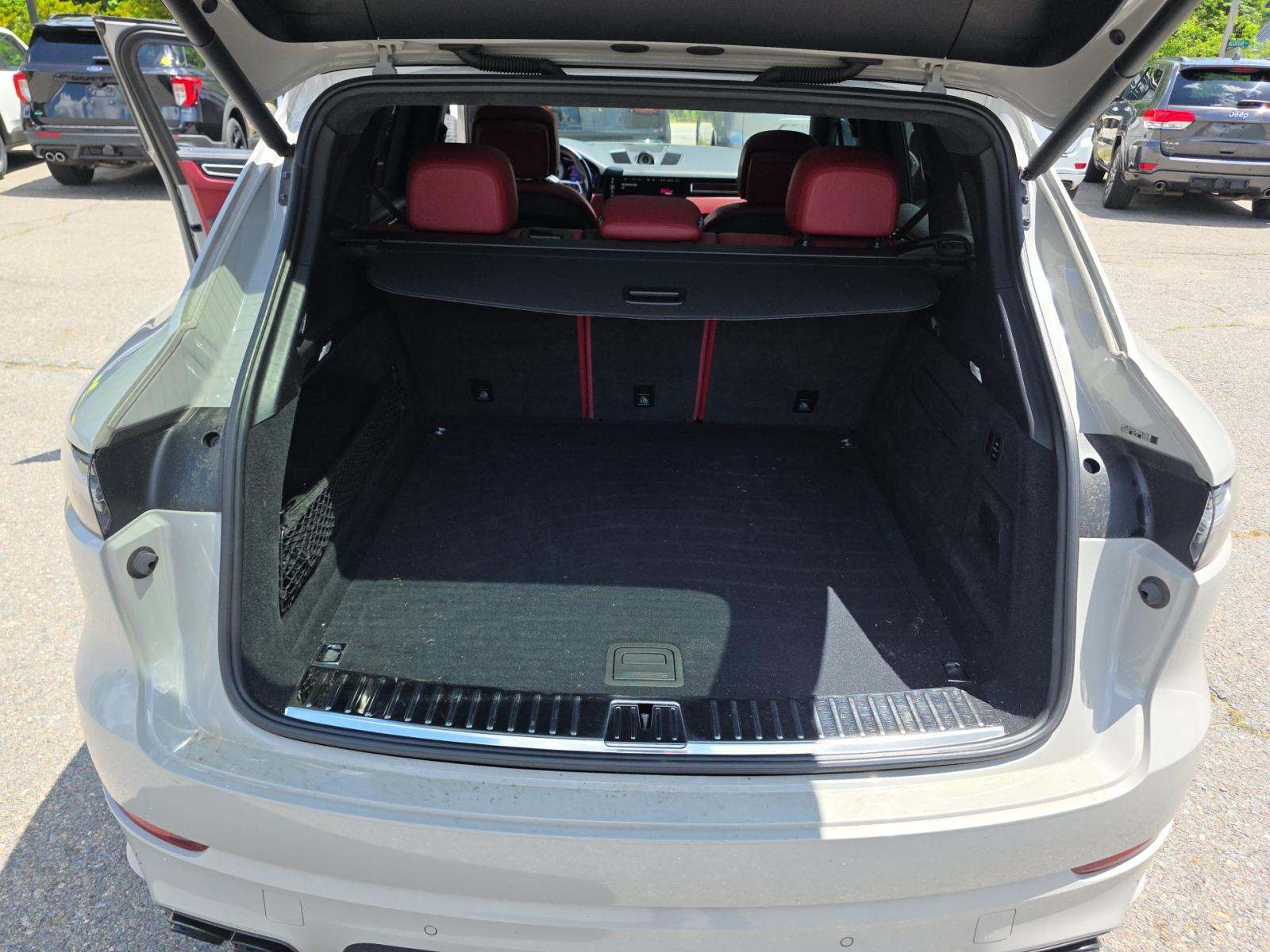 PORSCHE CAYENNE - 10