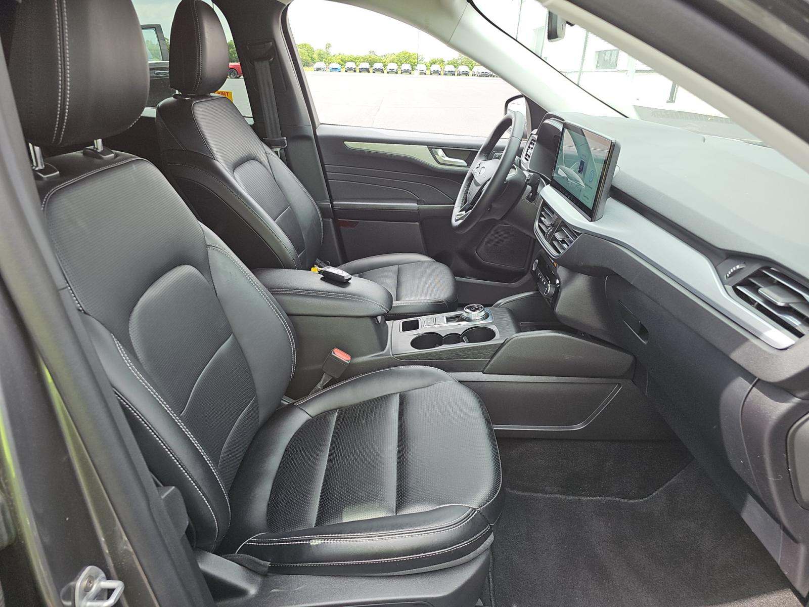 2025 Ford Escape Platinum AWD