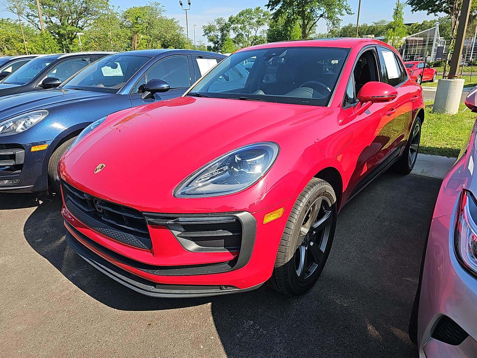 2023 Porsche Macan Base AWD