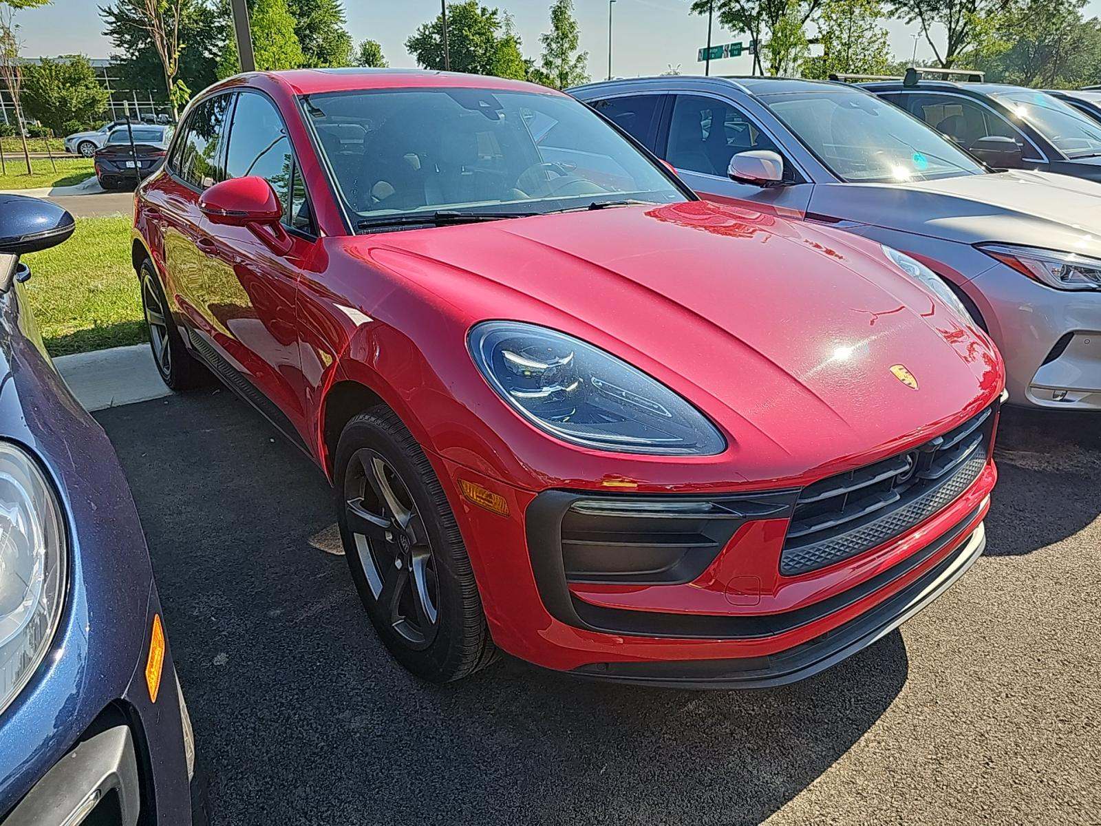 2023 Porsche Macan Base AWD