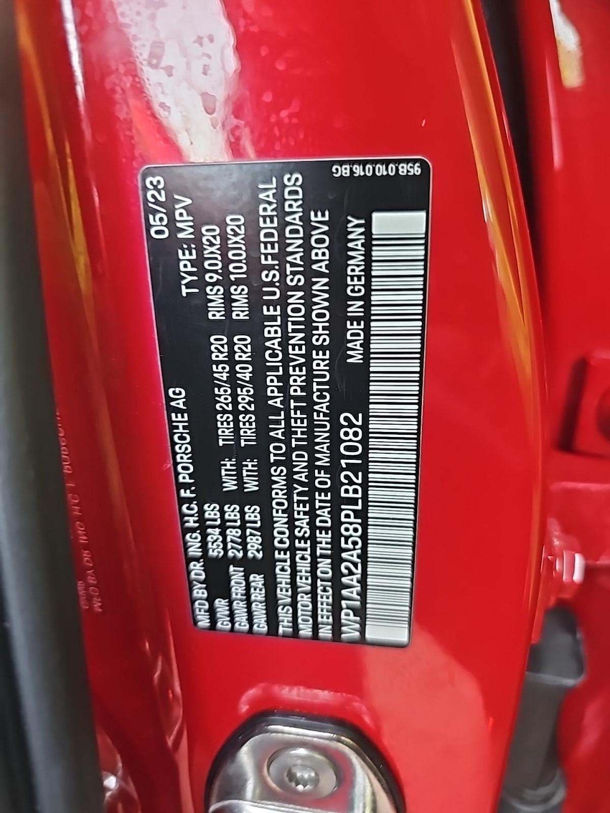 2023 Porsche Macan Base AWD