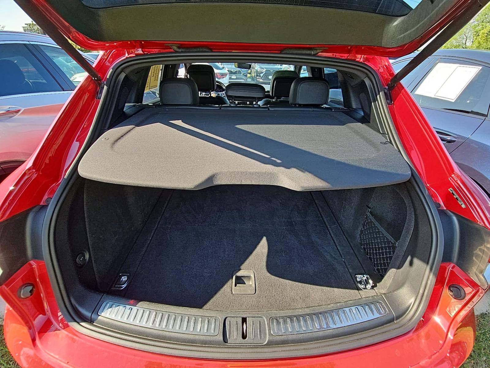 2023 Porsche Macan Base AWD