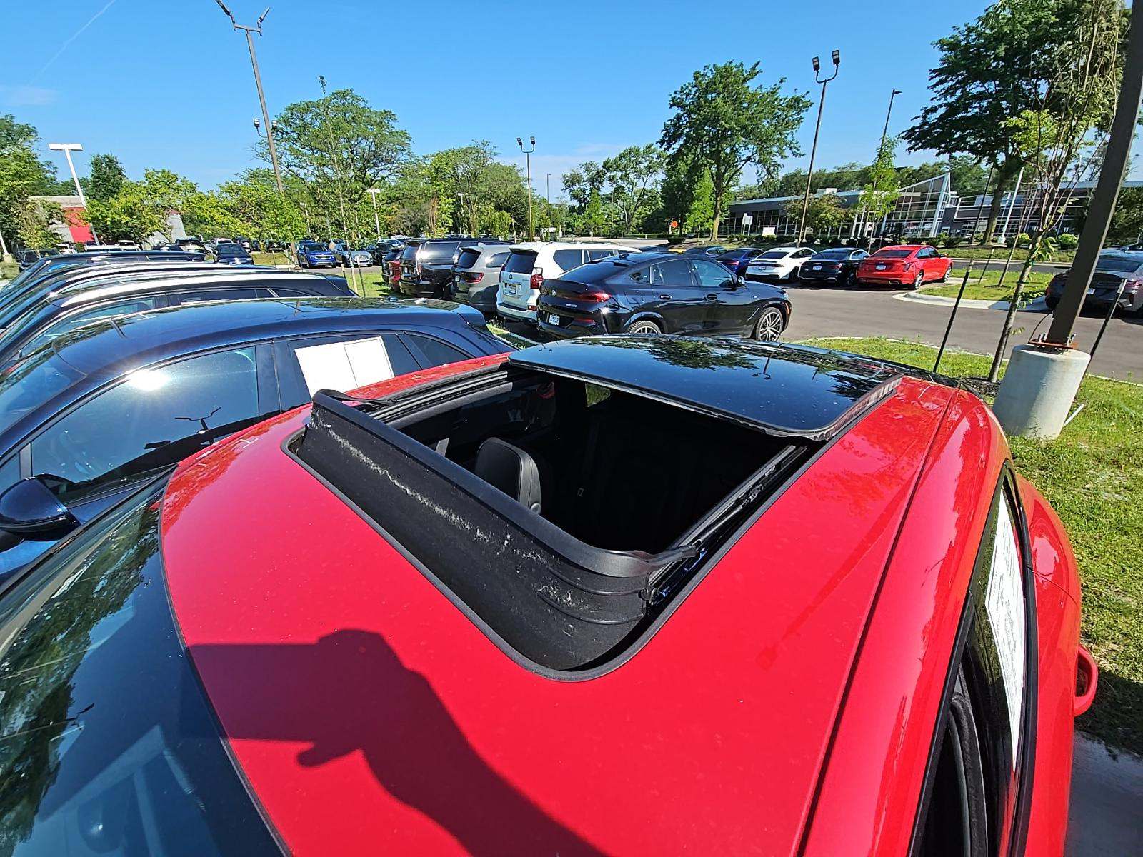 2023 Porsche Macan Base AWD