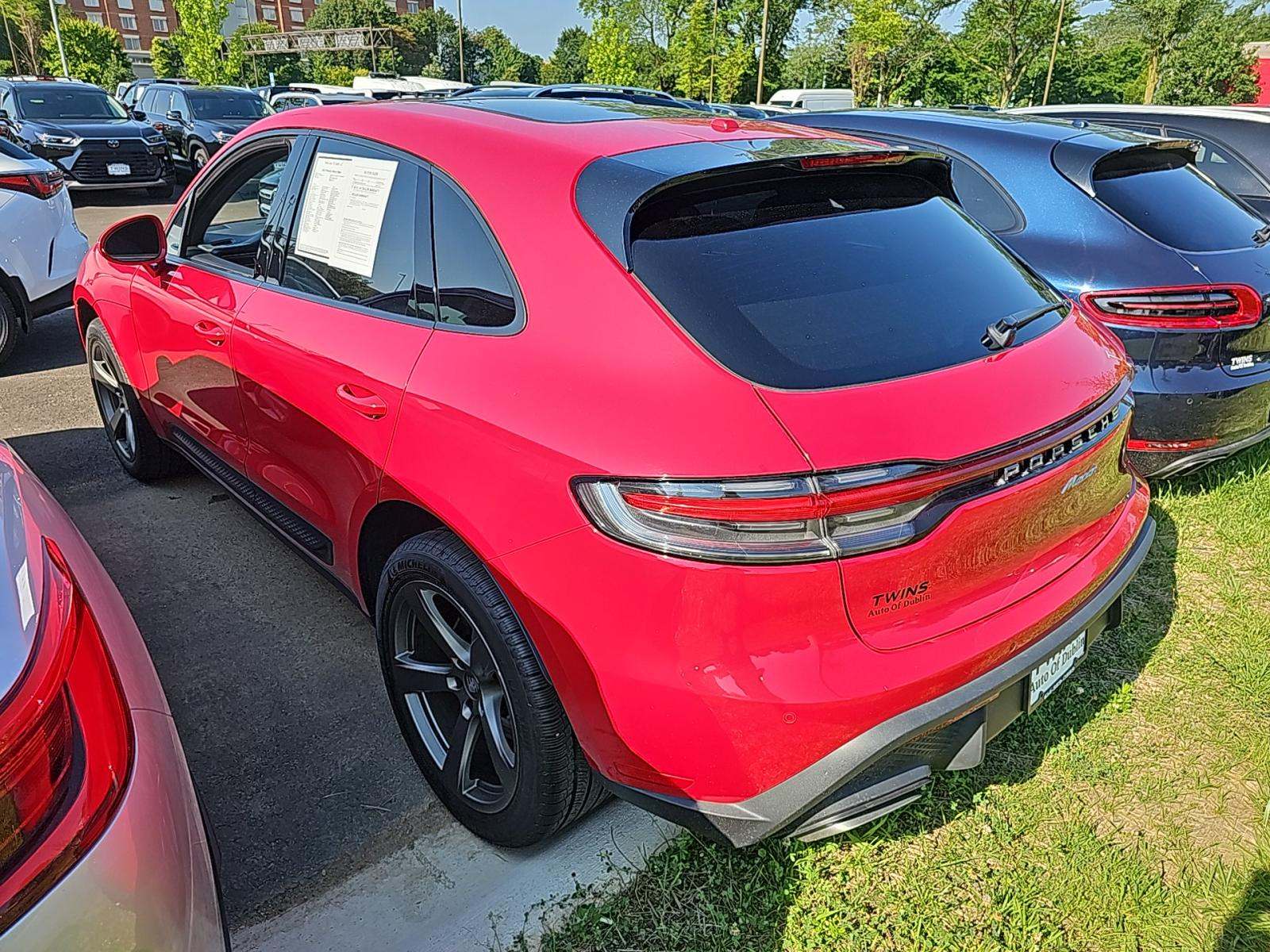 2023 Porsche Macan Base AWD