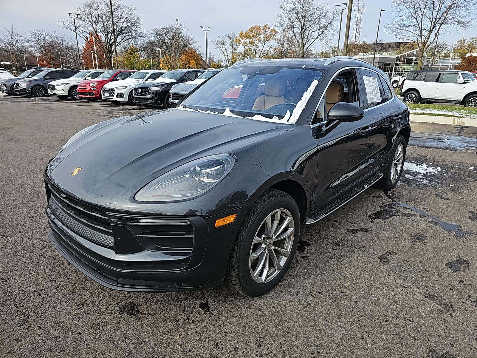 2022 Porsche Macan Base AWD