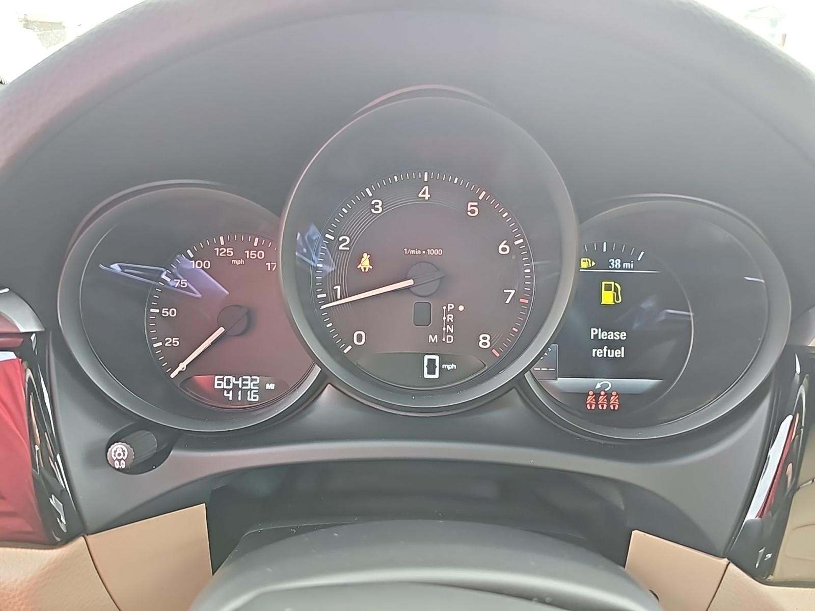 2022 Porsche Macan Base AWD