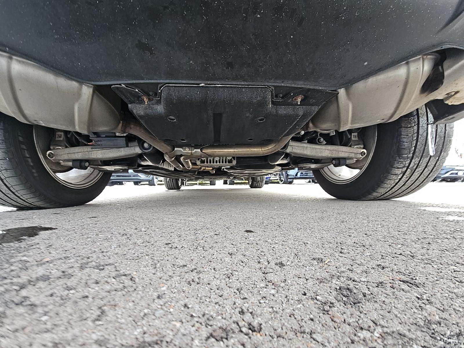 2022 Porsche Macan Base AWD