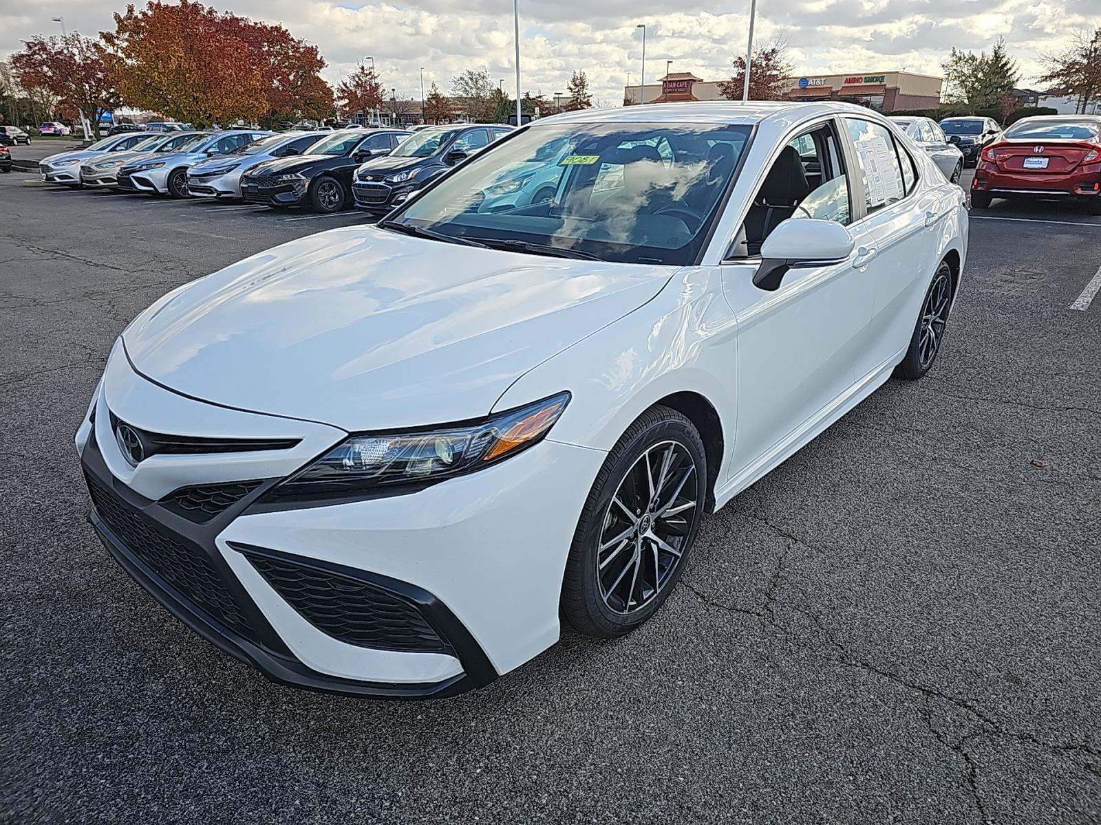 2024 Toyota Camry SE FWD