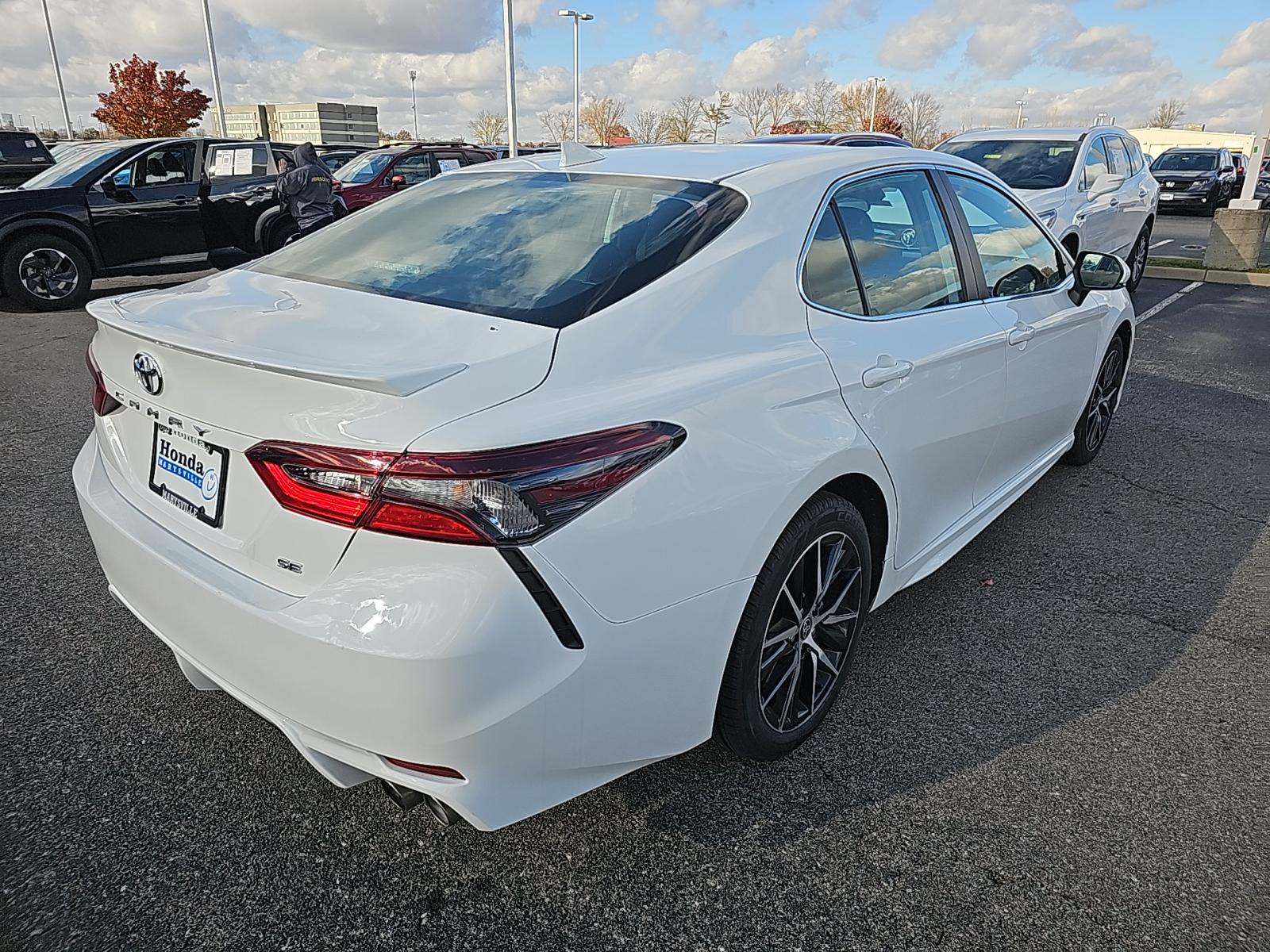 2024 Toyota Camry SE FWD