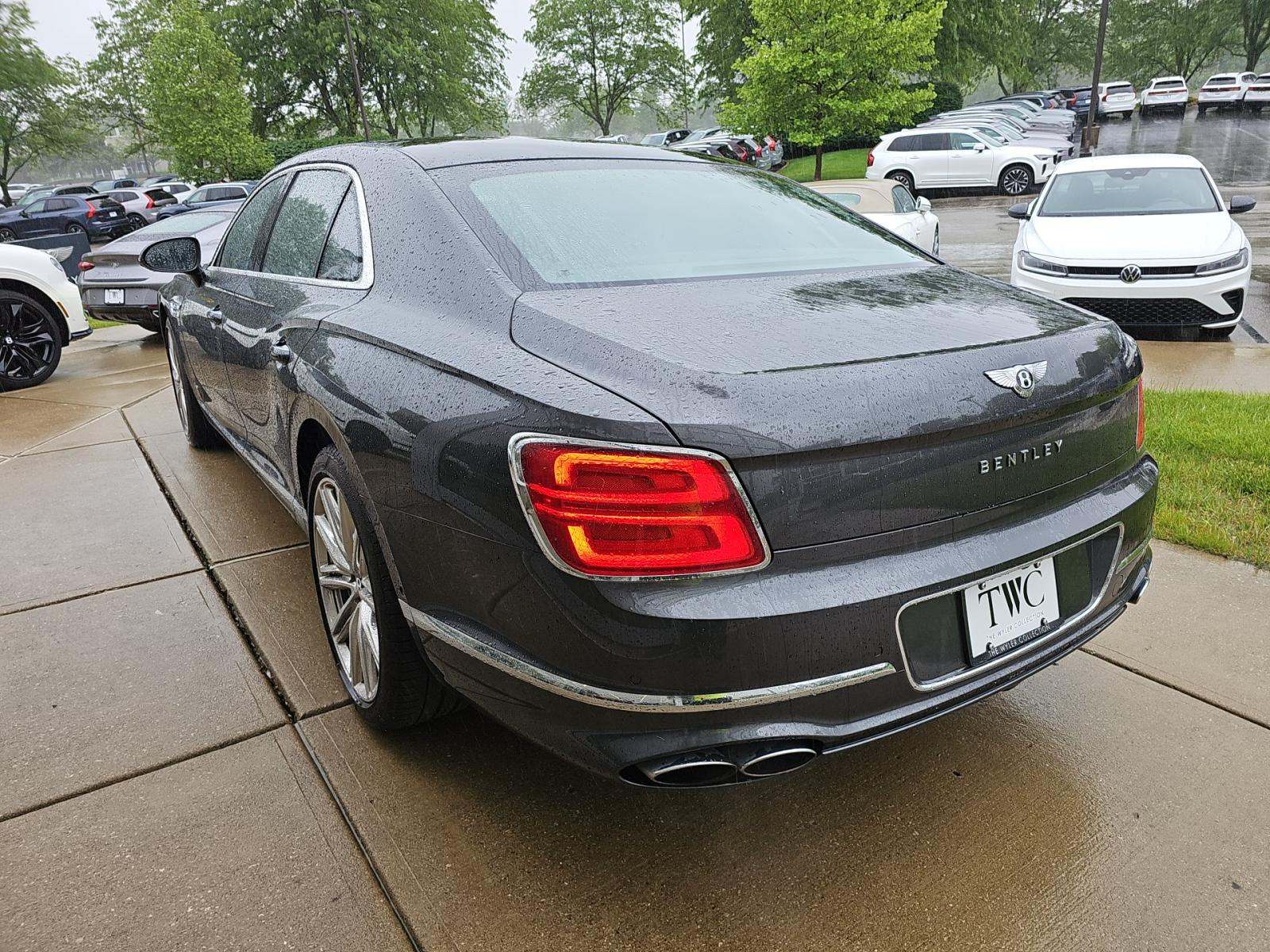 2022 Bentley Flying Spur V8 AWD