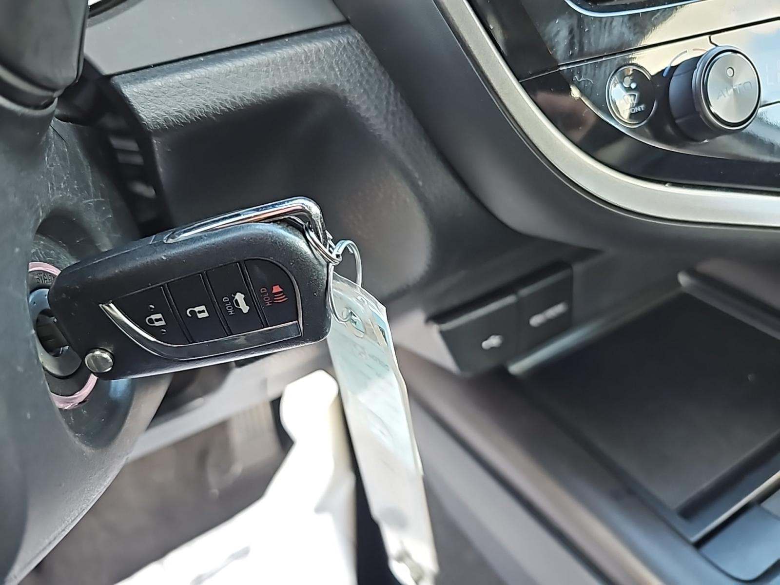 2024 Toyota Camry SE FWD