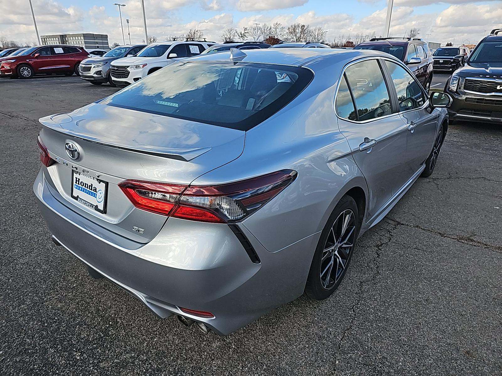 2024 Toyota Camry SE FWD