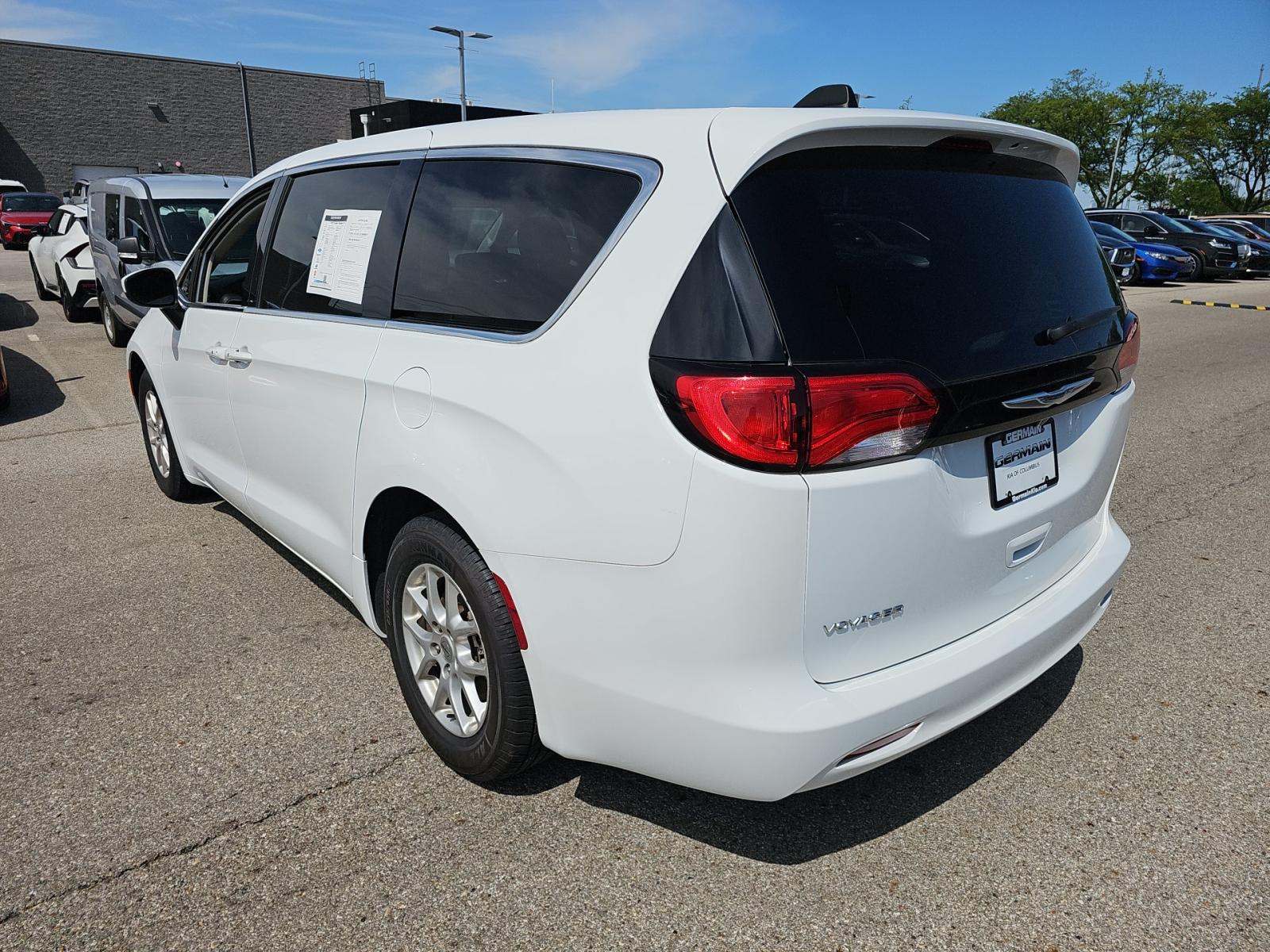 CHRYSLER VOYAGER - 2