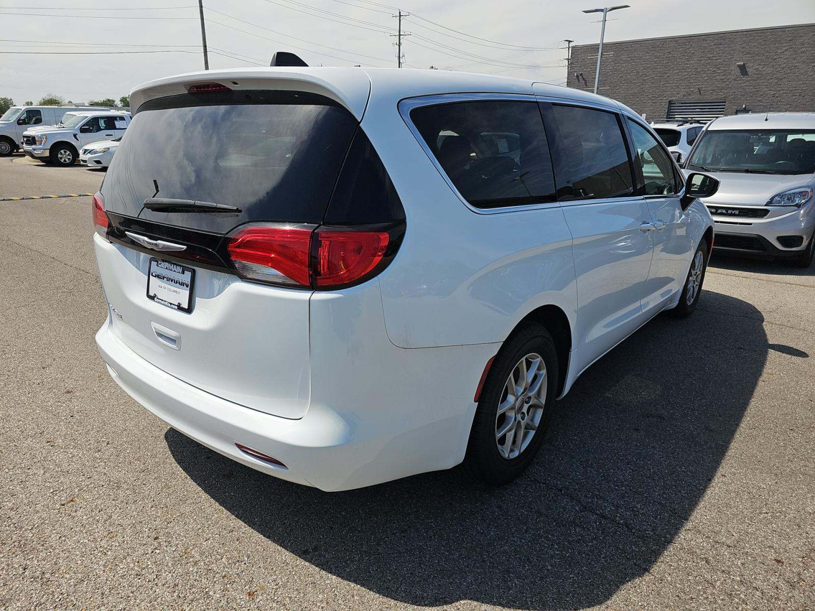 CHRYSLER VOYAGER - 3