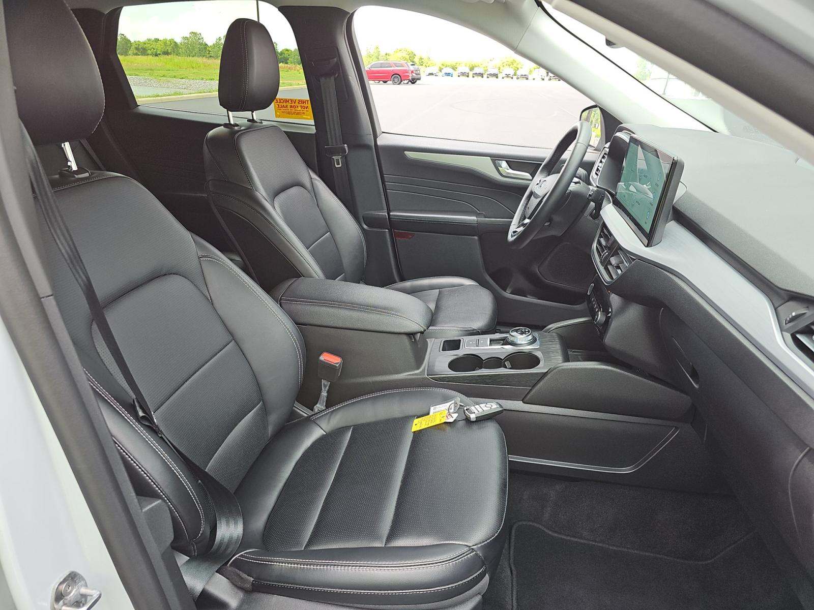 2025 Ford Escape Platinum AWD