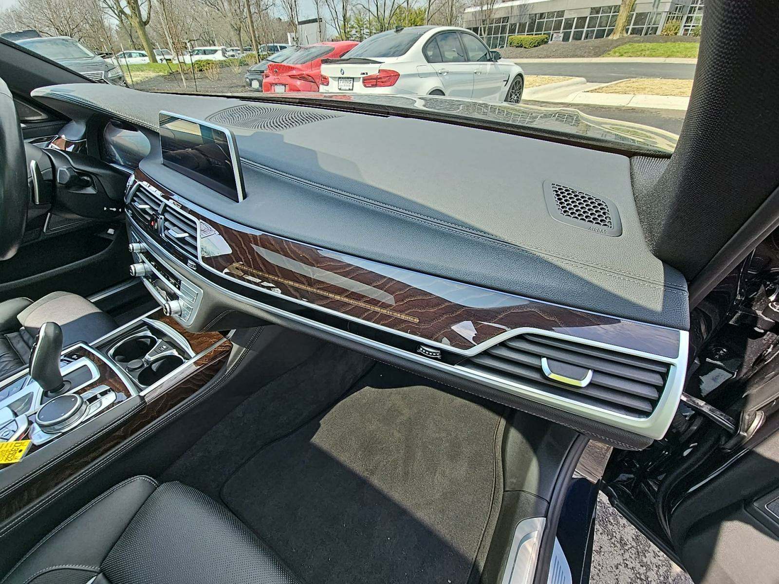 2022 BMW 7 Series 750i xDrive AWD