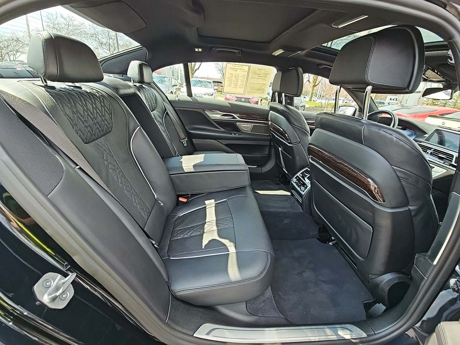 2022 BMW 7 Series 750i xDrive AWD