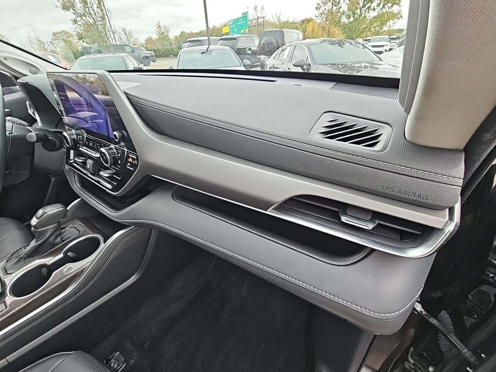 2023 Toyota Highlander Hybrid Limited AWD