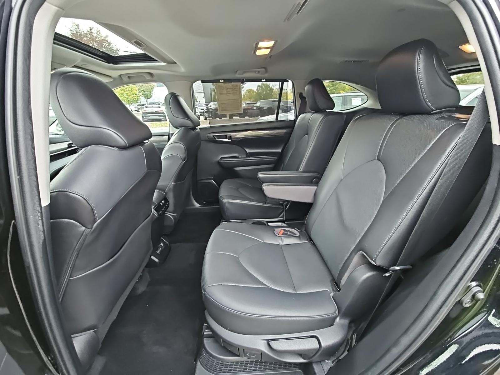 2023 Toyota Highlander Hybrid Limited AWD