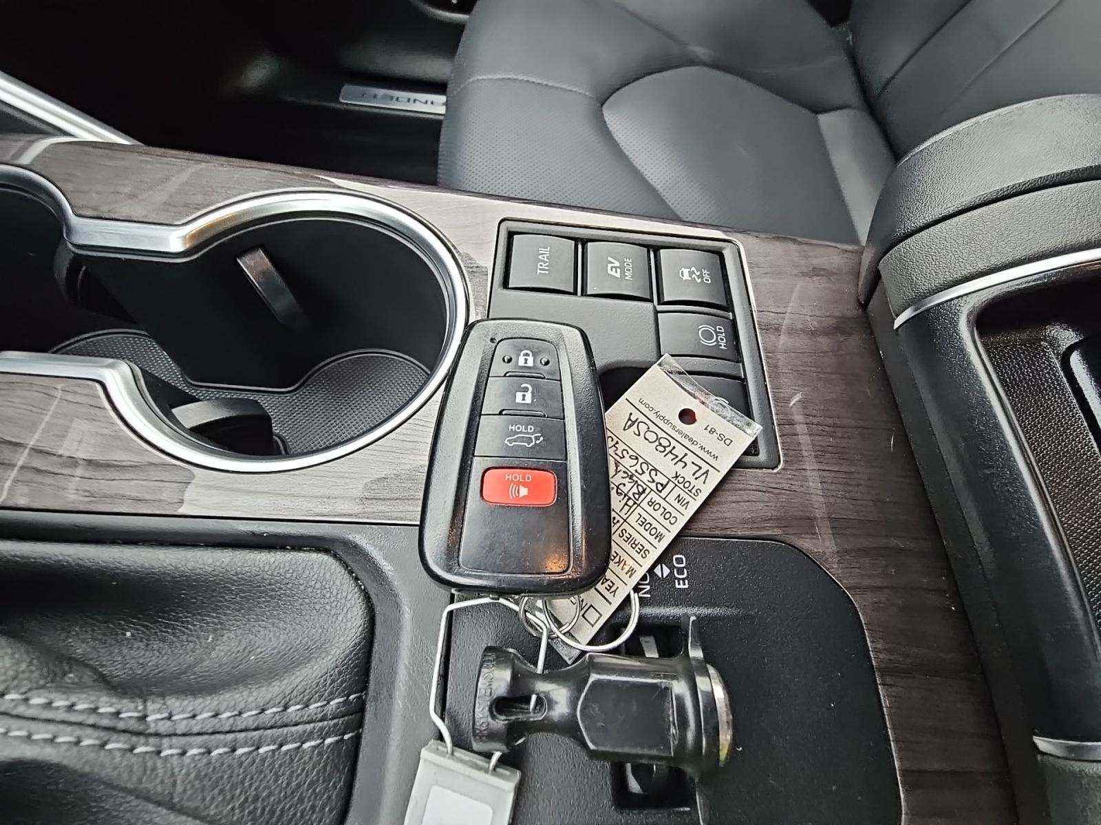 2023 Toyota Highlander Hybrid Limited AWD