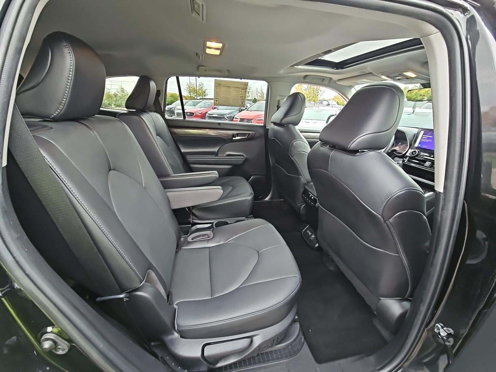 2023 Toyota Highlander Hybrid Limited AWD