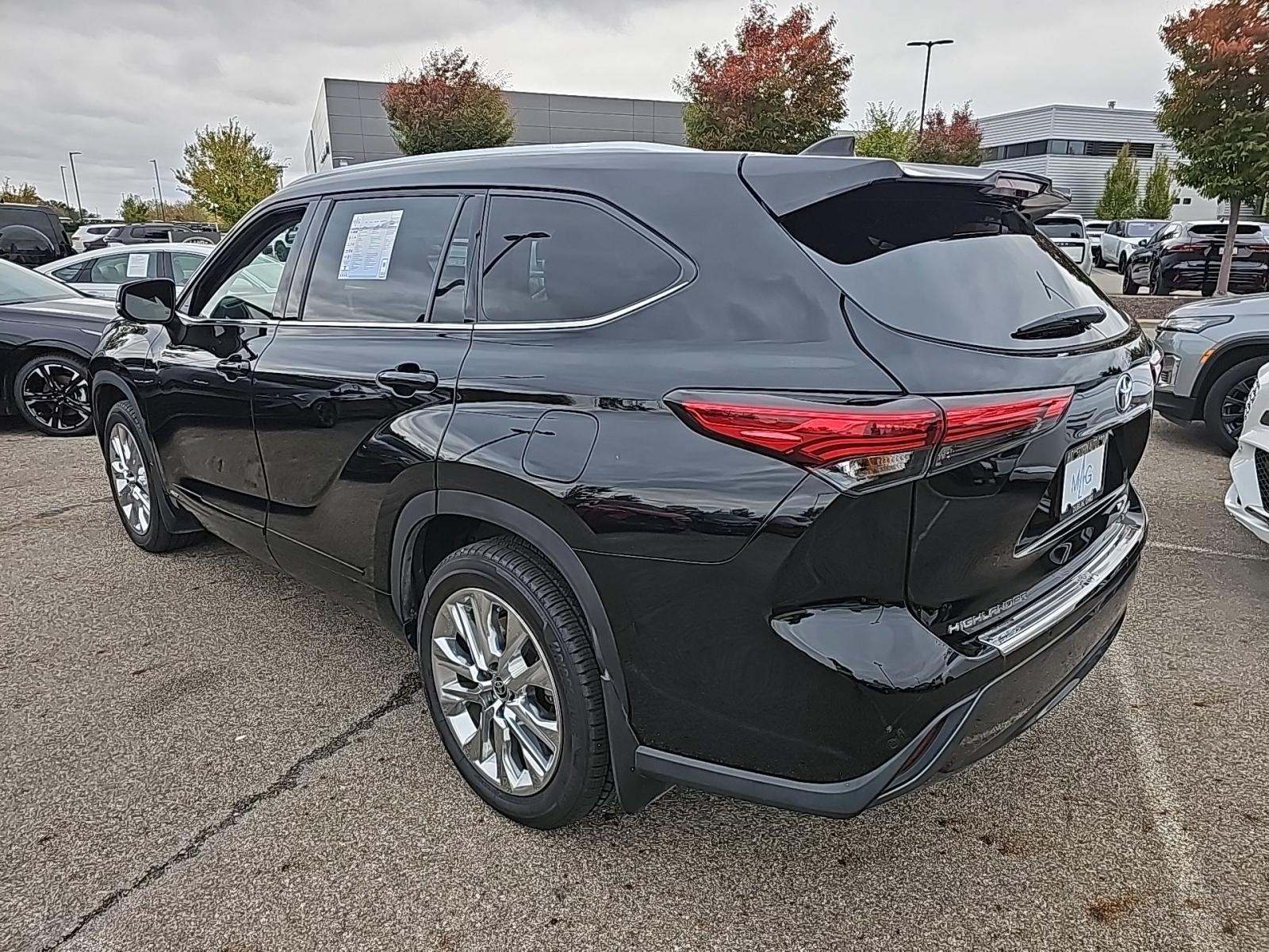 2023 Toyota Highlander Hybrid Limited AWD