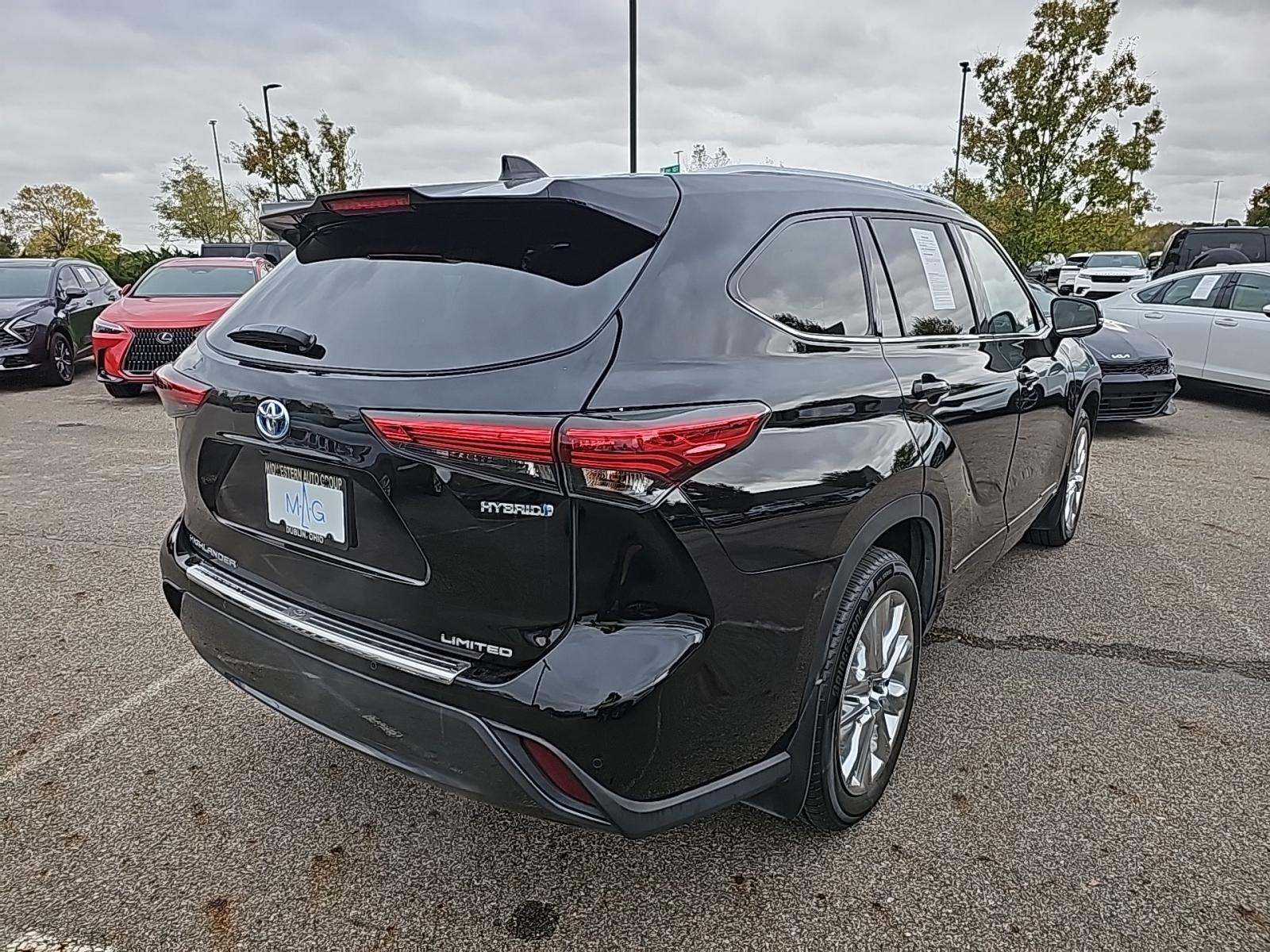 2023 Toyota Highlander Hybrid Limited AWD