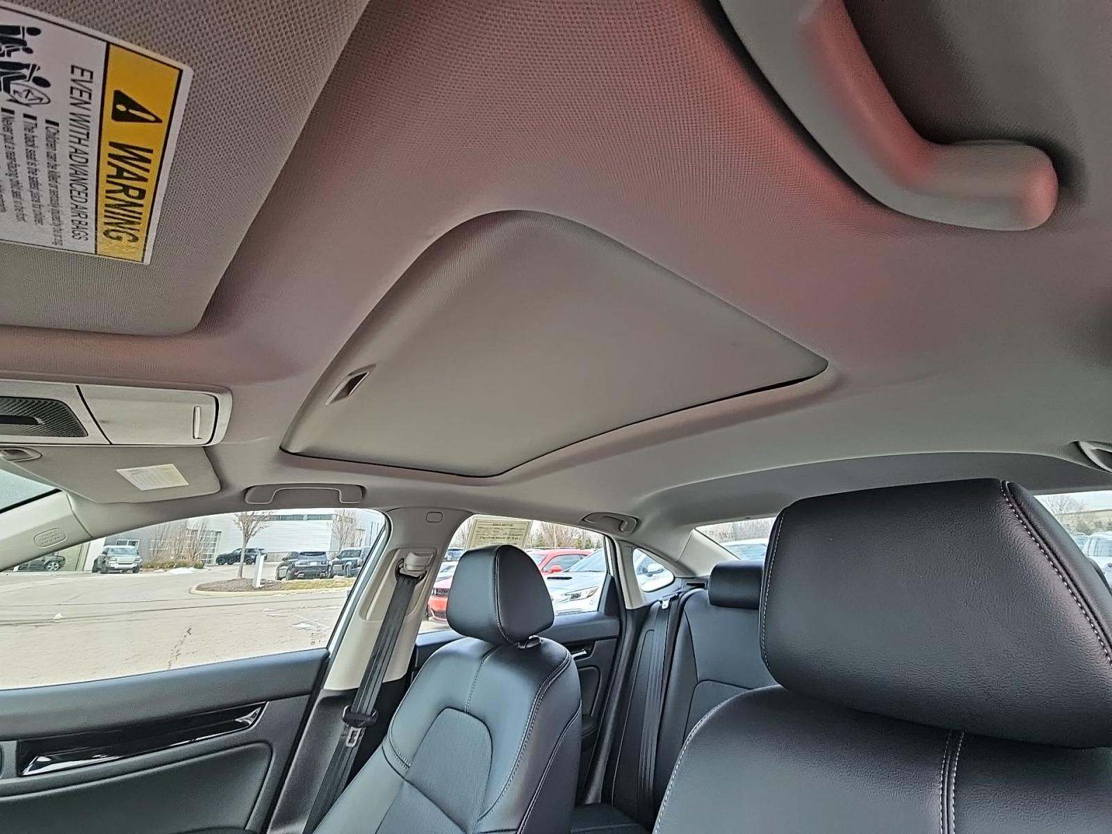 2024 Honda Civic Touring FWD