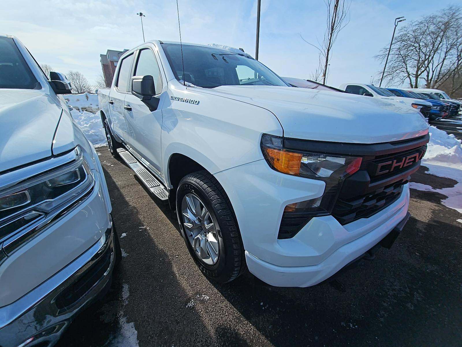 2023 Chevrolet Silverado 1500 Custom AWD