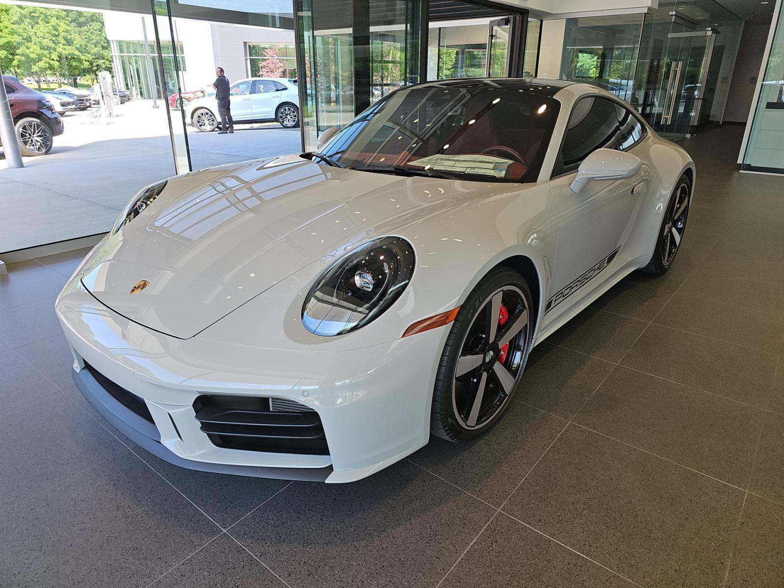 2025 Porsche 911 Carrera S RWD