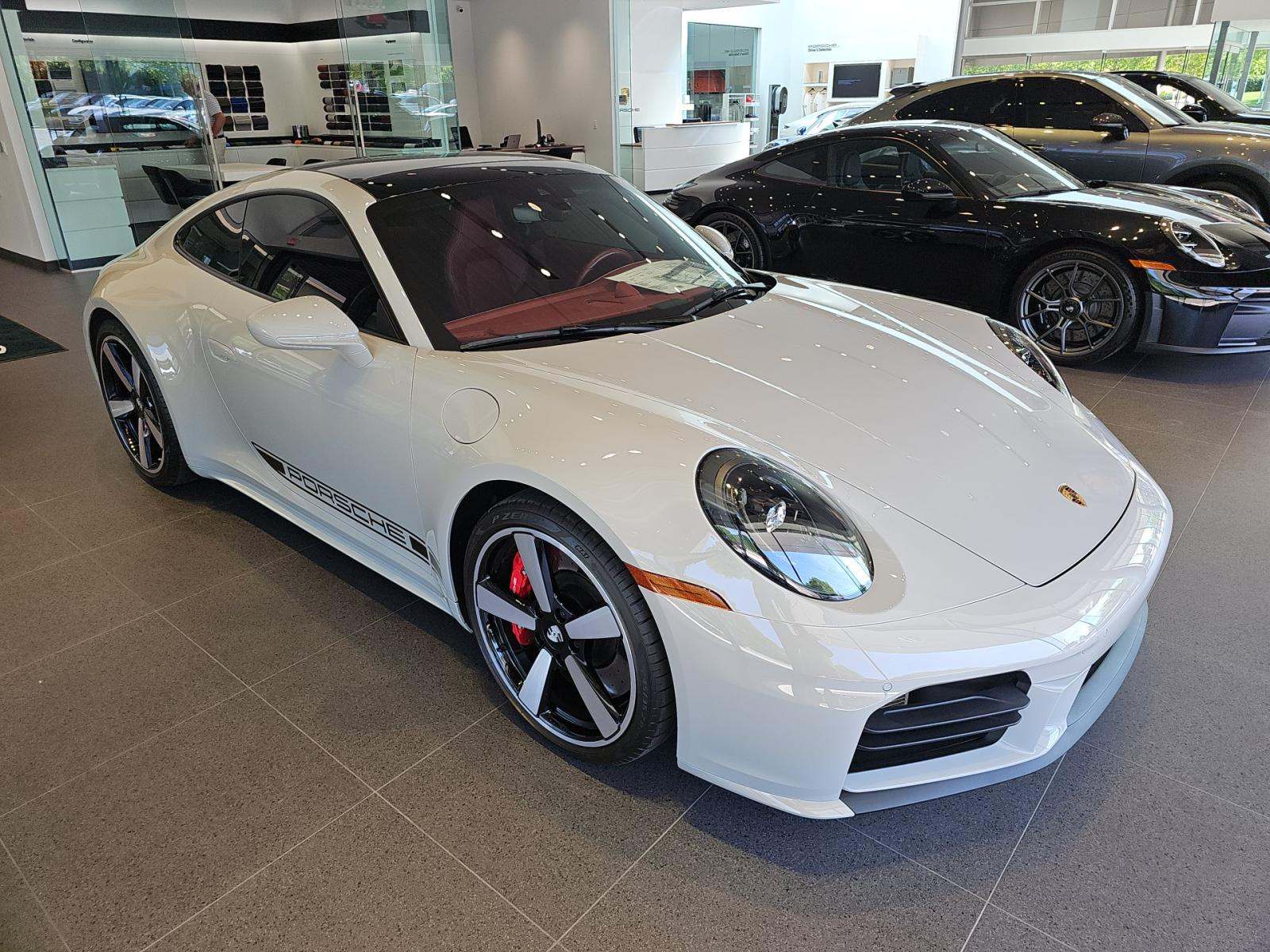 2025 Porsche 911 Carrera S RWD