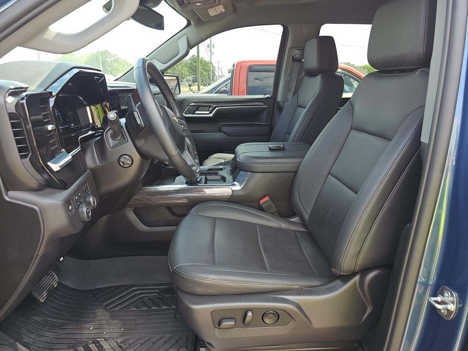 2024 Chevrolet Silverado 1500 LTZ AWD