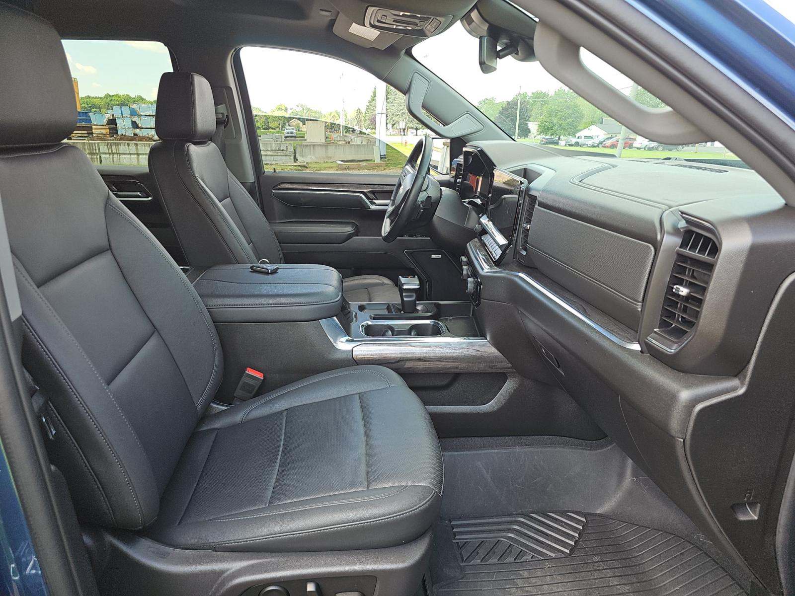 2024 Chevrolet Silverado 1500 LTZ AWD