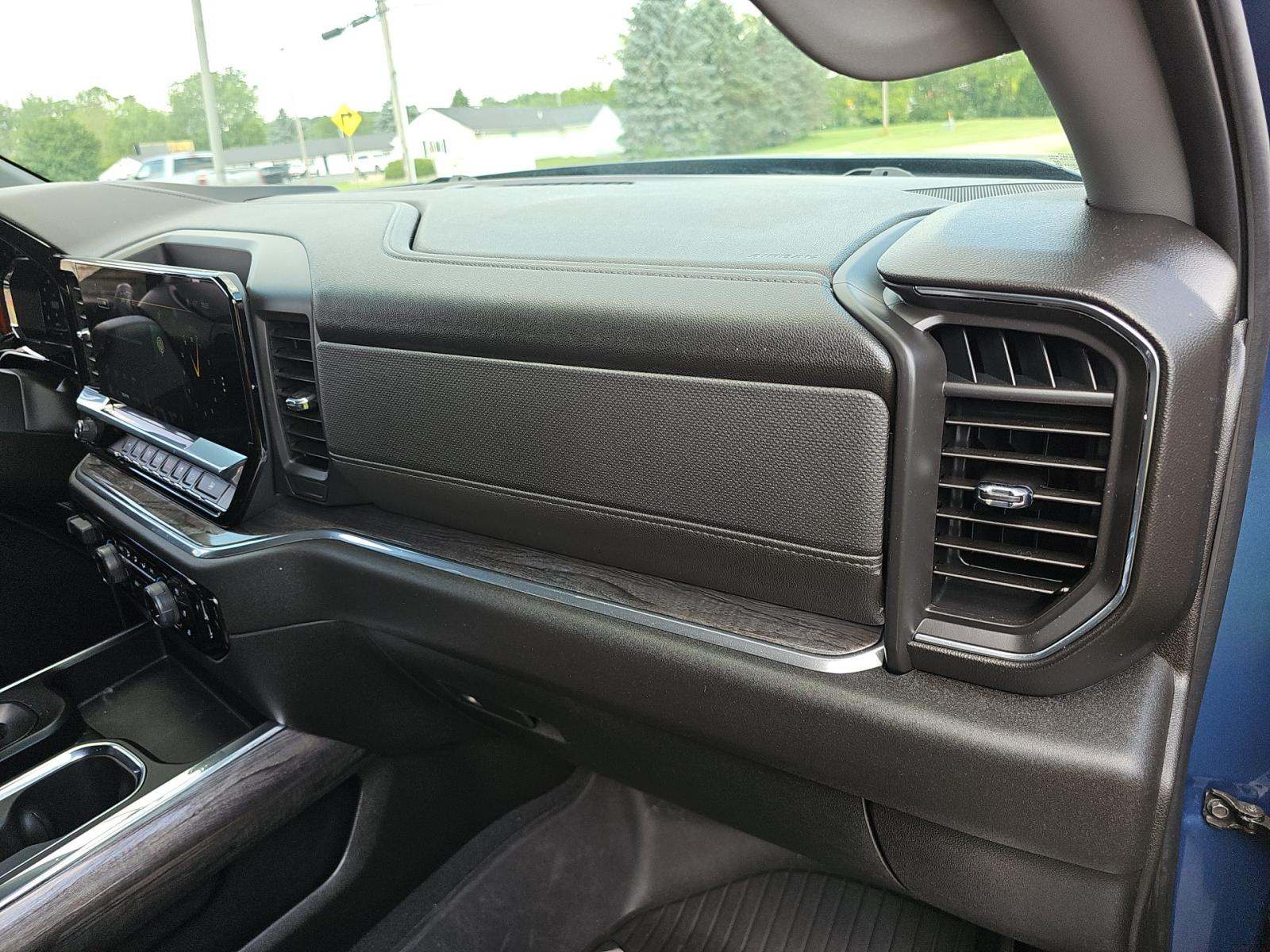 2024 Chevrolet Silverado 1500 LTZ AWD