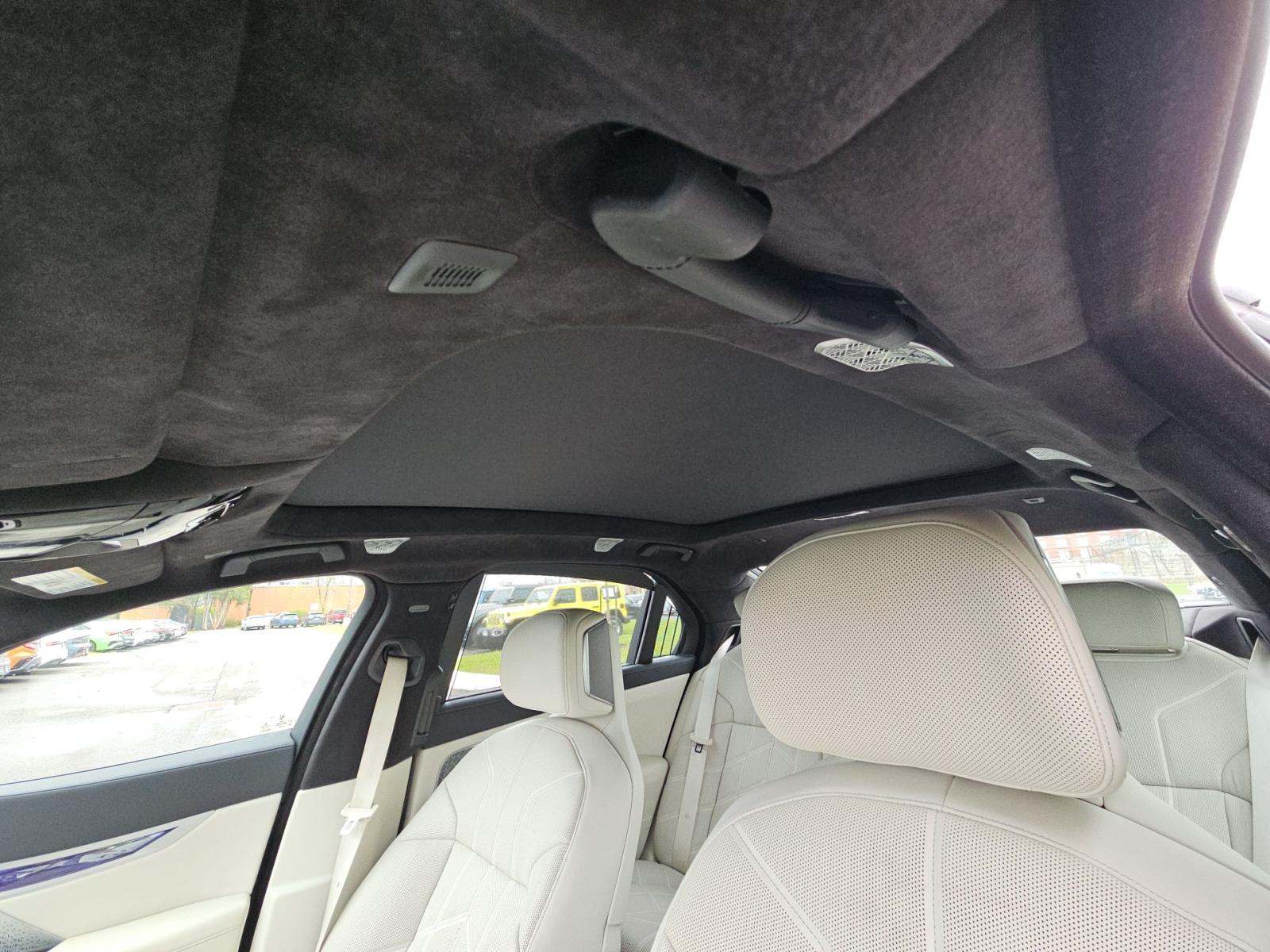 2023 BMW 7 Series 760i xDrive AWD