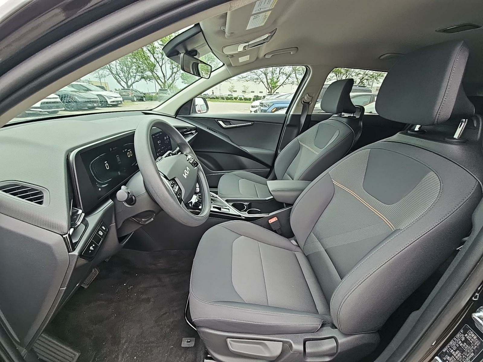 2024 Kia Niro LX FWD