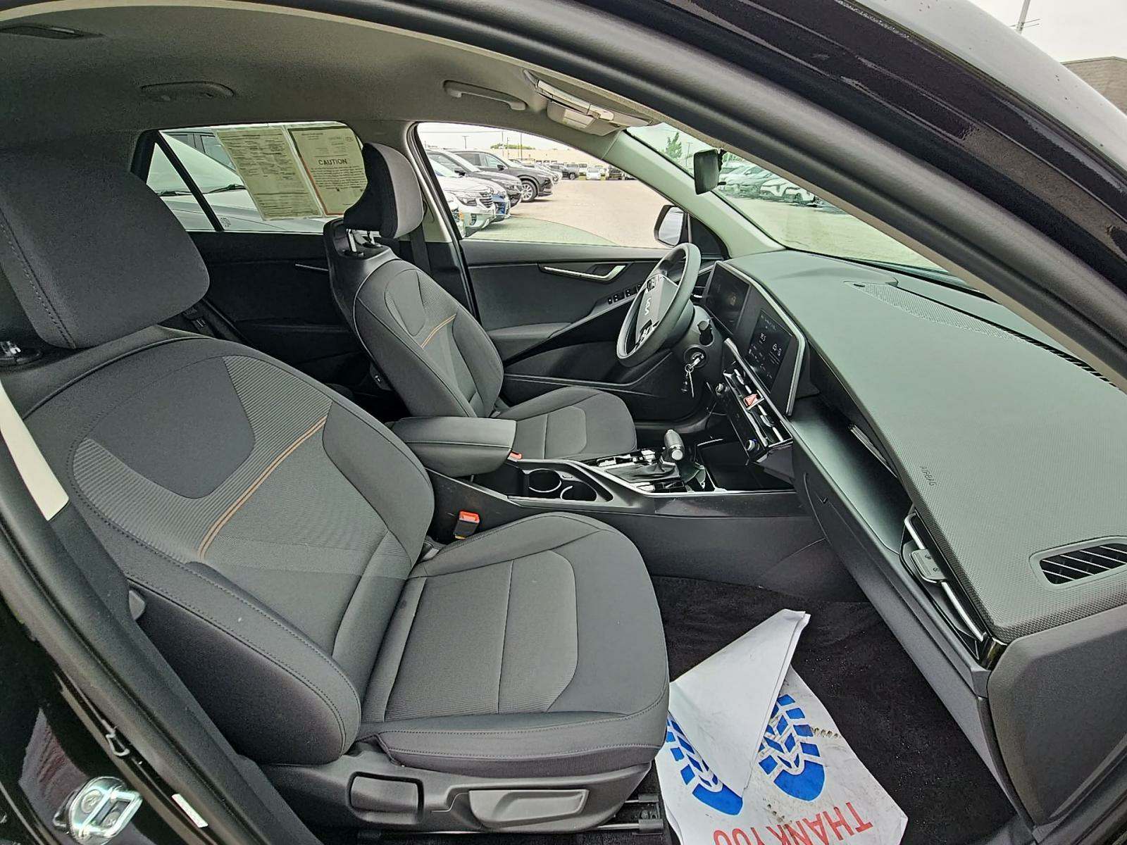 2024 Kia Niro LX FWD