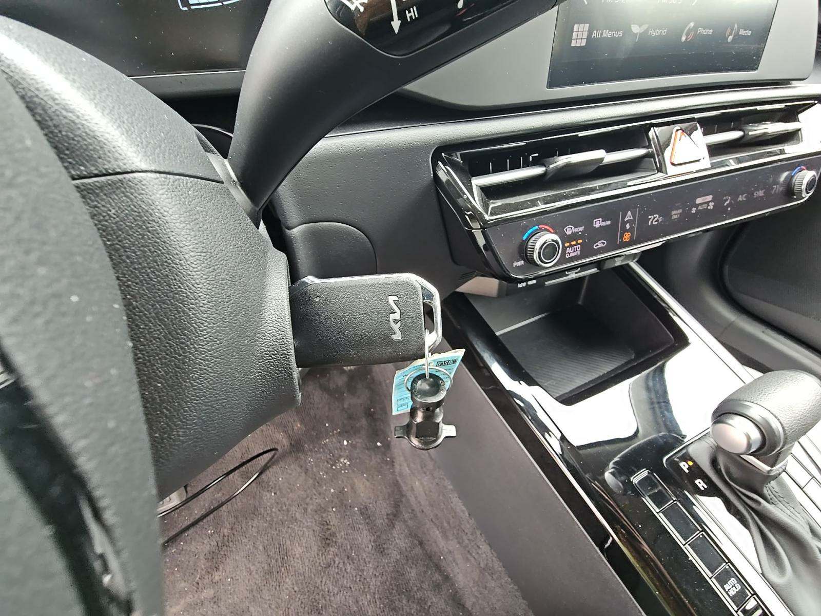 2024 Kia Niro LX FWD