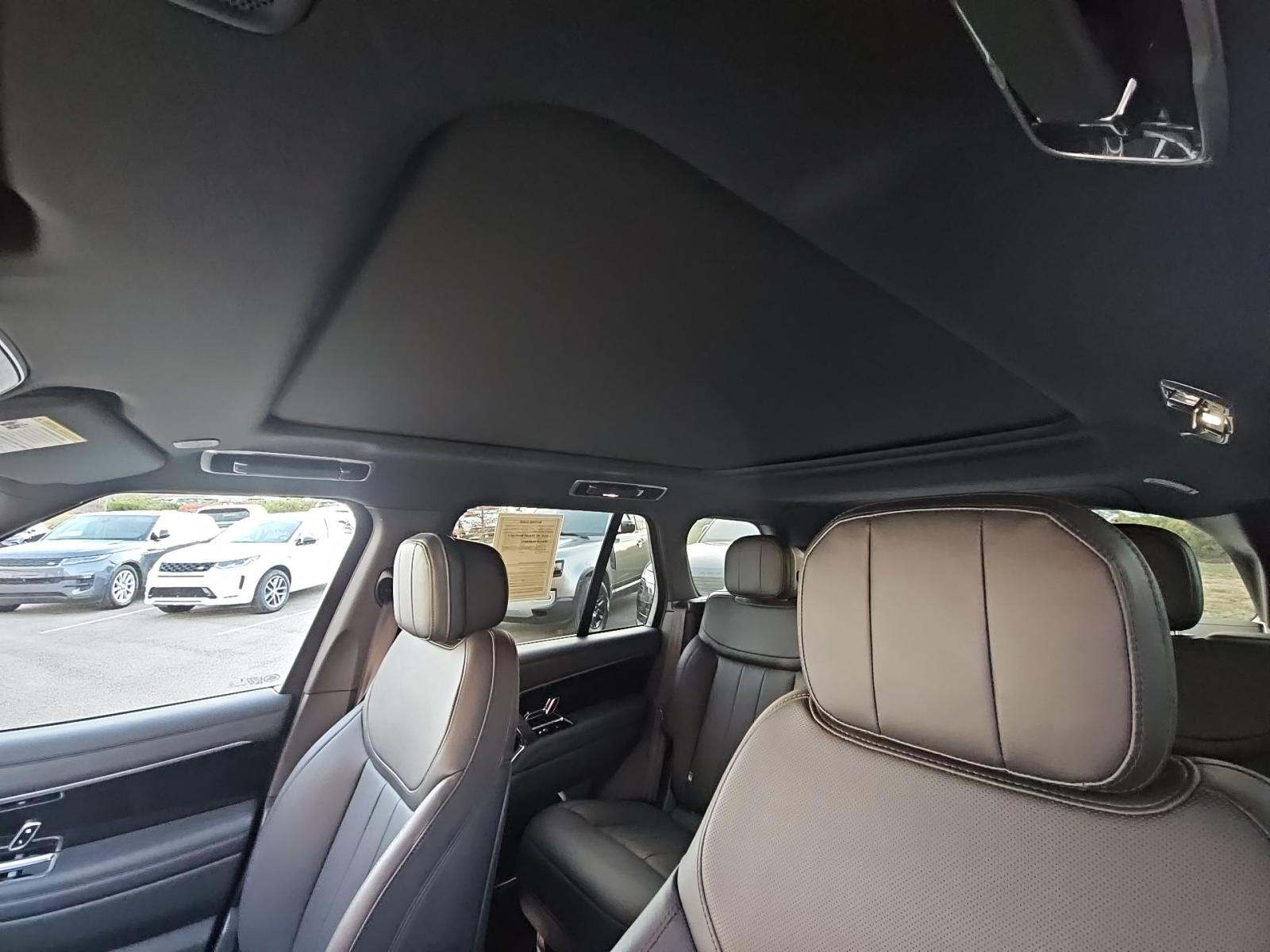 2023 Land Rover Range Rover SE AWD