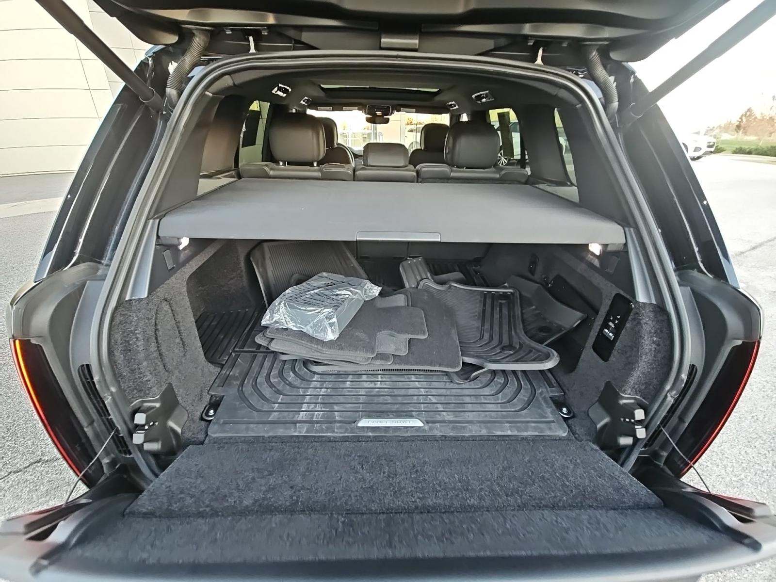 2023 Land Rover Range Rover SE AWD