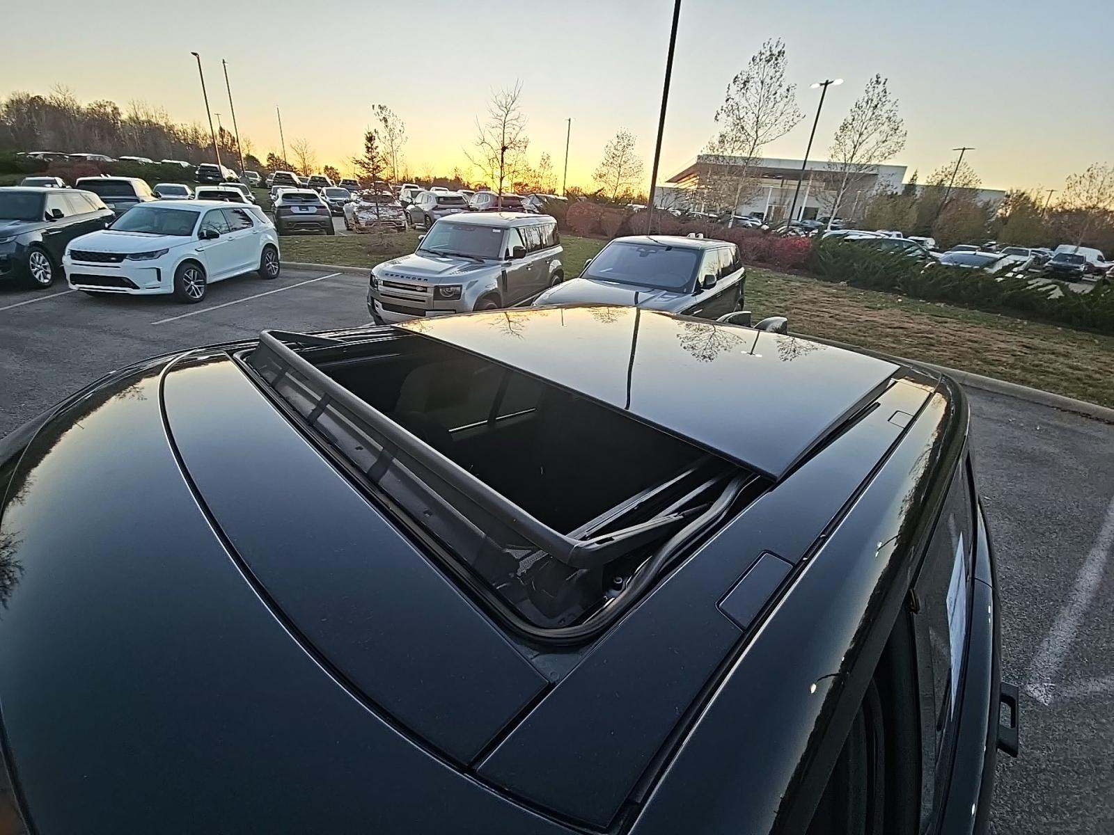 2023 Land Rover Range Rover SE AWD