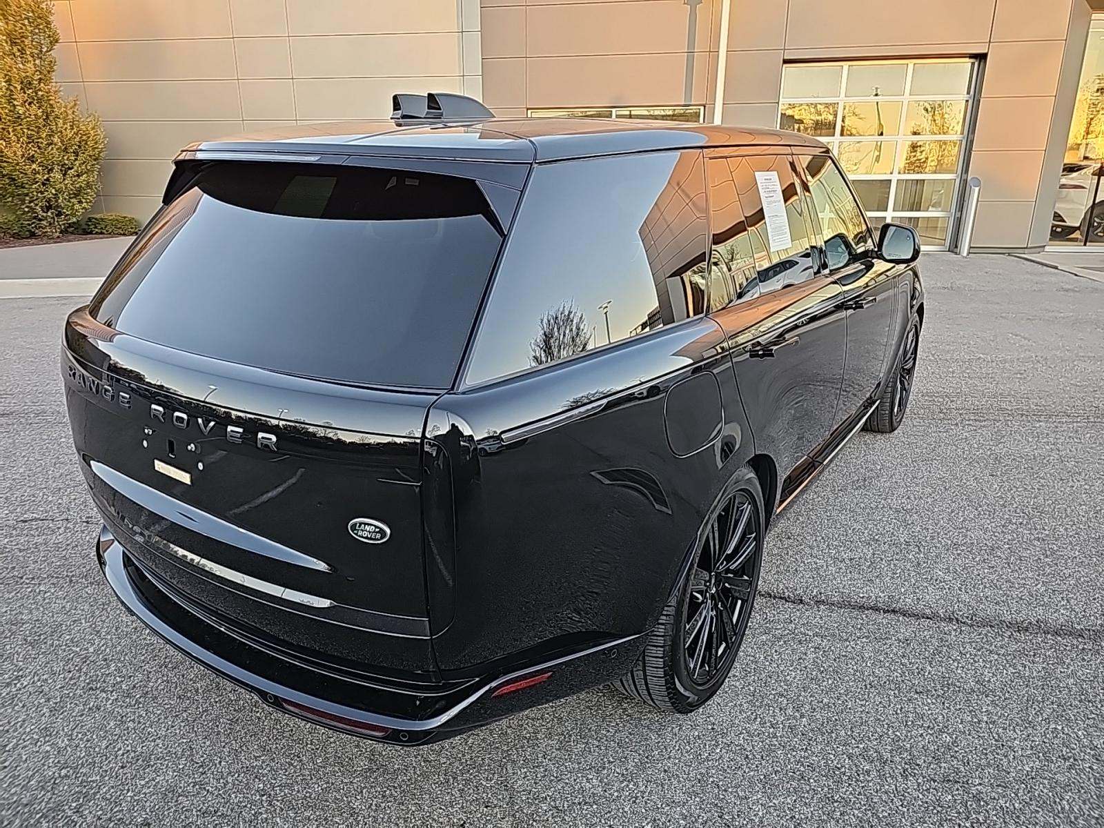 2023 Land Rover Range Rover SE AWD